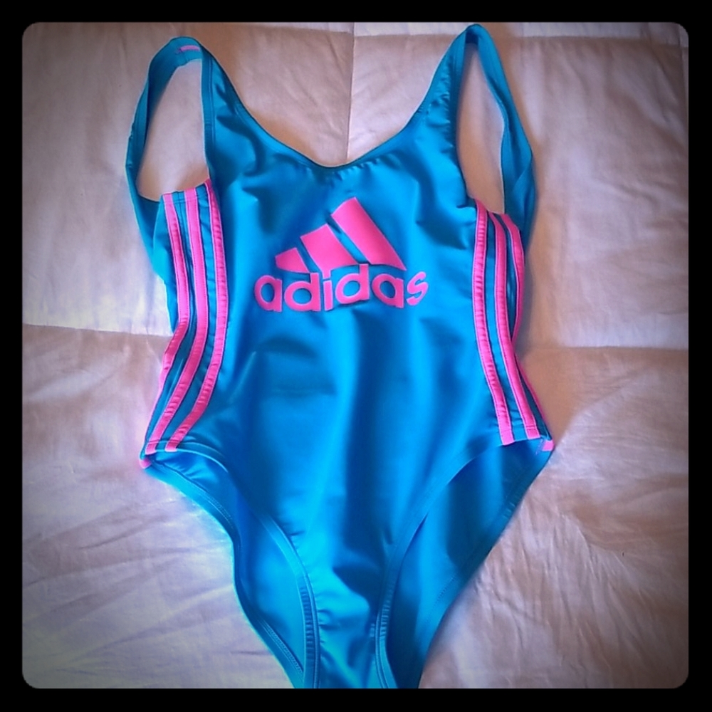One piece swimsuit